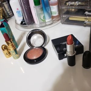 Mac Cosmetics makeup bundle
